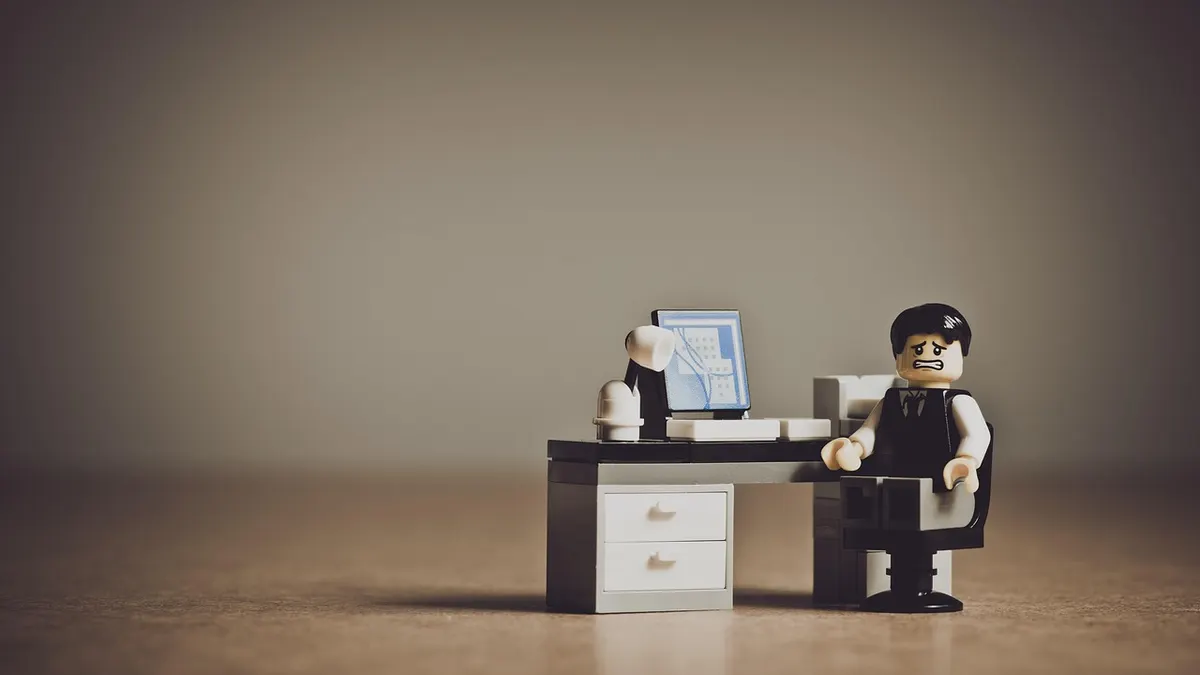 Homme d'affaires désespéré, business